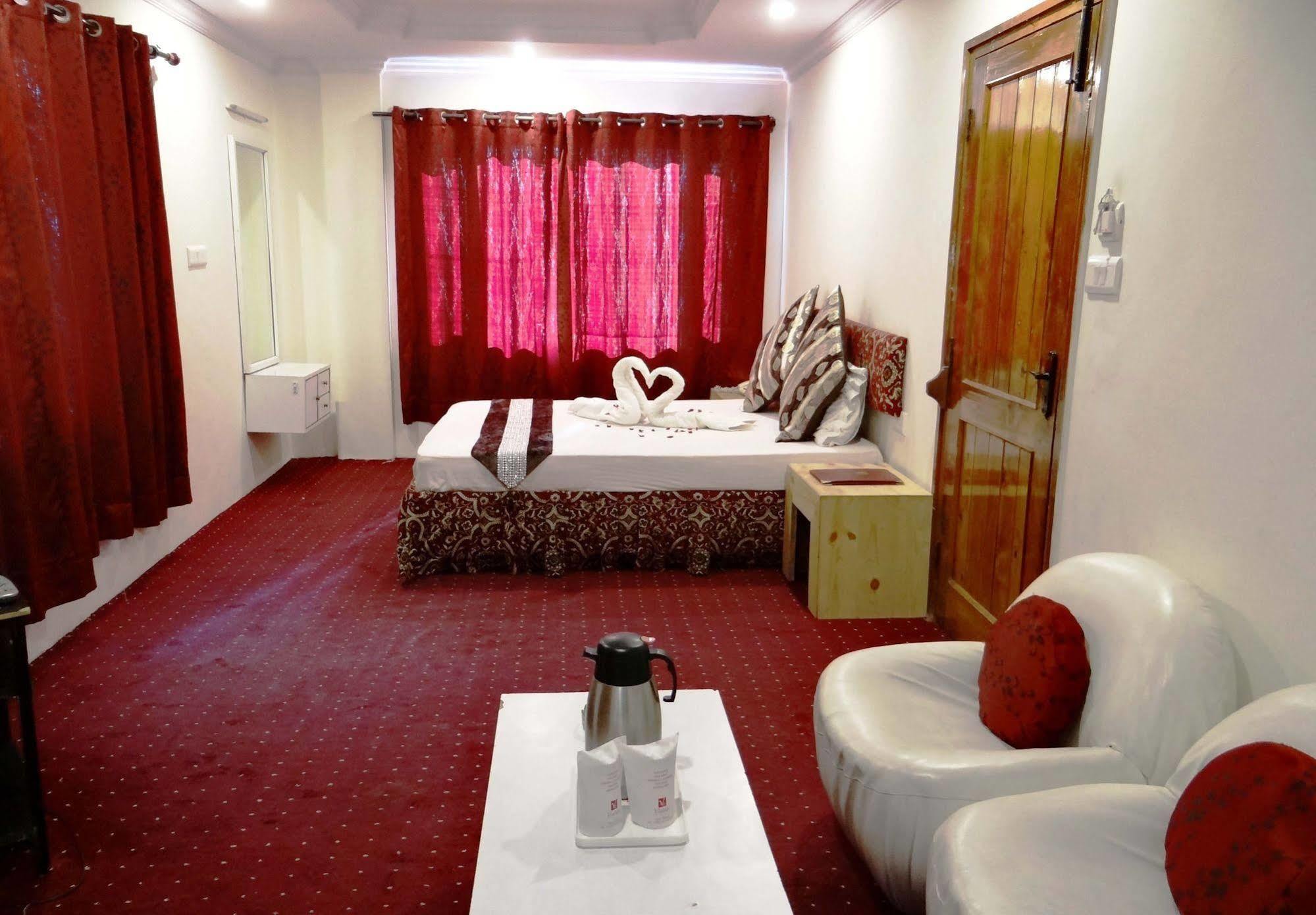 Hotel Vintage Manali  Exterior photo